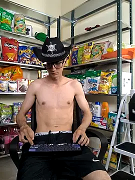 Snapshot of JoyBoy2003j chatting on 09.19.25 JoyBoy2003j online show from 09.19.25