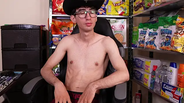 Snapshot of JoyBoy2003j chatting on 09.27.25 JoyBoy2003j online show from 09.27.25