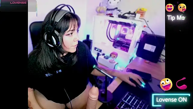 PinkDenial online show from 11.15.25