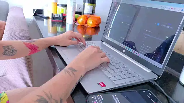 Noah-Garcia online show from 09.27.25