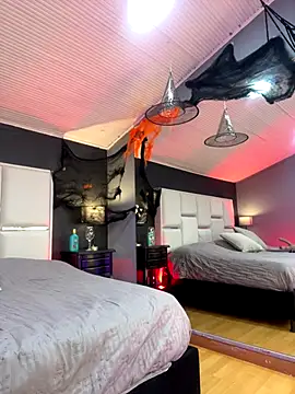 Samantha Milf   online show from 10.24.25