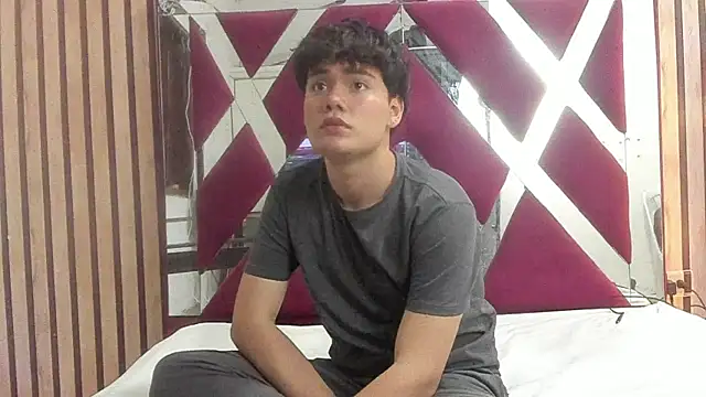 SluttyBoyDuo online show from 09.11.25