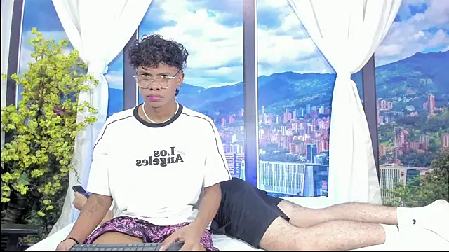 SluttyBoyDuo online show from 09.16.25
