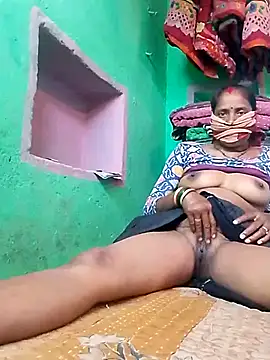 CUTE-004 online show from 11.08.25