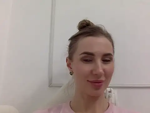 Alveryn online show from 10.31.25