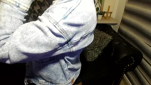 ASHLEY QUALLEY online show from 10.31.25