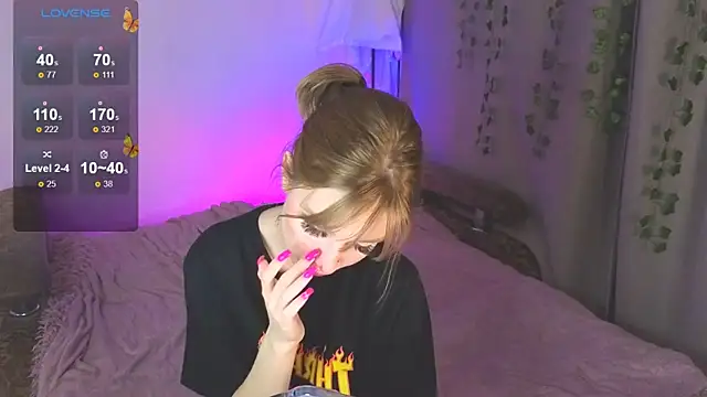 Angel Elis  online show from 09.21.25