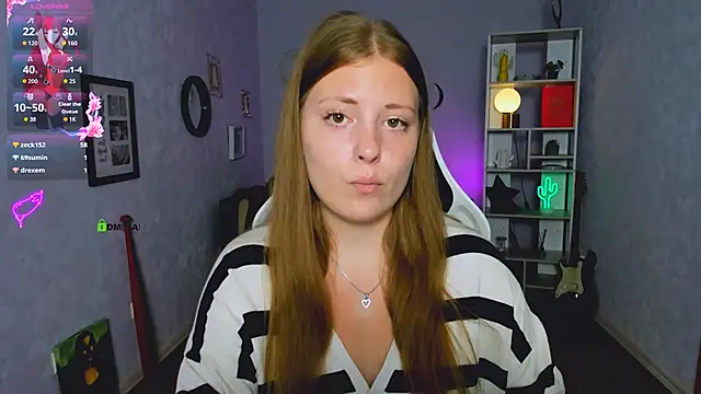 Snapshot of melani_bumm chatting on 09.21.25 melani bumm online show from 09.21.25