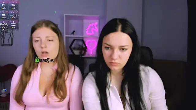 Snapshot of melani_bumm chatting on 10.02.25 melani bumm online show from 10.02.25