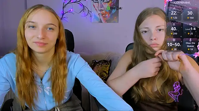 Snapshot of melani_bumm chatting on 10.04.25 melani bumm online show from 10.04.25