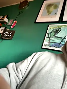 AverageBloke93 online show from 10.22.25