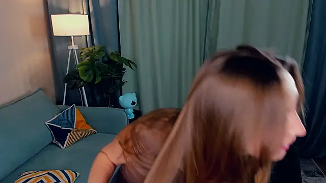 LaritaYoseph online show from 10.15.25