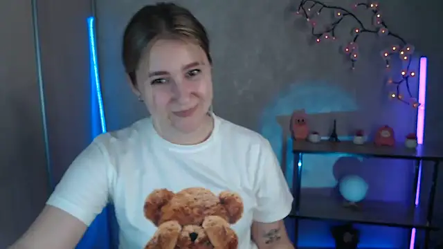 Snapshot of Milka_kamila chatting on 06.11.26 Milka kamila online show from 06.11.26