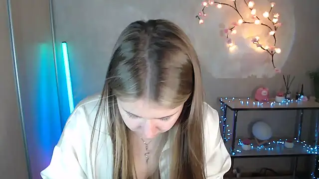 Snapshot of Milka_kamila chatting on 07.15.26 Milka kamila online show from 07.15.26