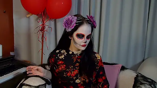 MollyMillsen online show from 10.25.25