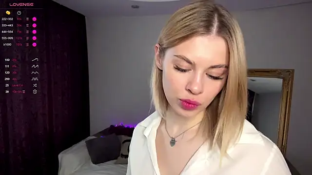 Lil Elisa online show from 10.17.25