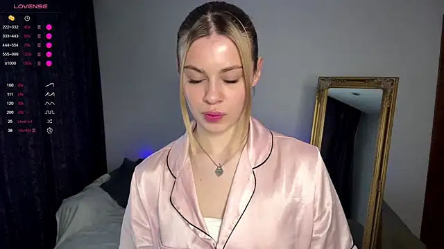 Lil Elisa online show from 10.26.25