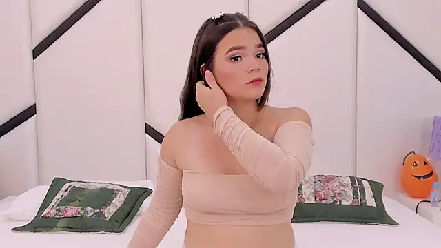 AlanaCusack online show from 10.22.25