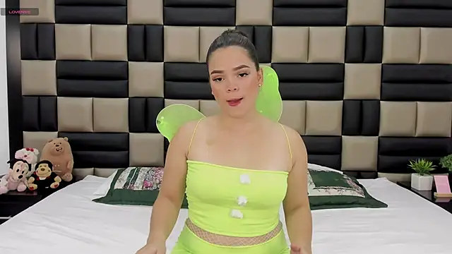 AlanaCusack online show from 11.01.25