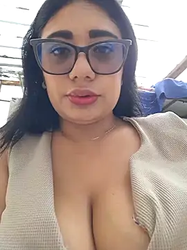 Snapshot of Monse--145 chatting on 09.20.25 Monse--145 online show from 09.20.25