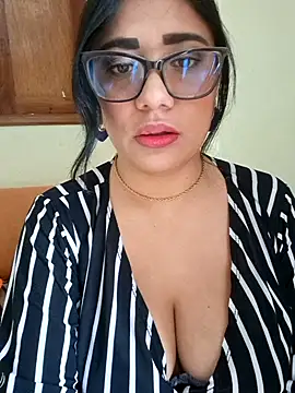 Snapshot of Monse--145 chatting on 10.02.25 Monse--145 online show from 10.02.25