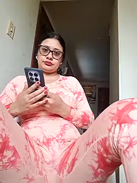 Snapshot of Monse--145 chatting on 10.08.25 Monse--145 online show from 10.08.25