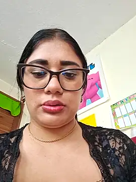 Snapshot of Monse--145 chatting on 10.13.25 Monse--145 online show from 10.13.25