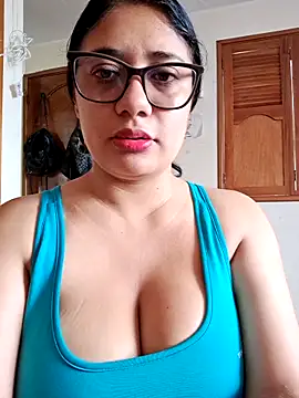 Snapshot of Monse--145 chatting on 10.18.25 Monse--145 online show from 10.18.25