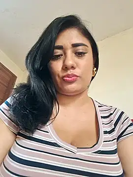 Snapshot of Monse--145 chatting on 10.25.25 Monse--145 online show from 10.25.25