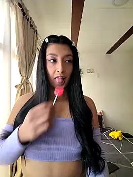 Coralaine 96 online show from 11.11.25