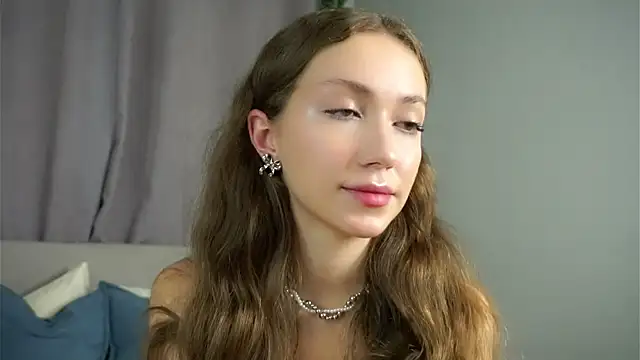 ZeniaBolich online show from 09.16.25