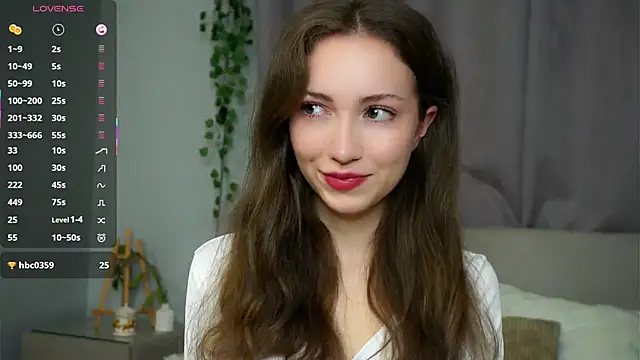 ZeniaBolich online show from 10.06.25