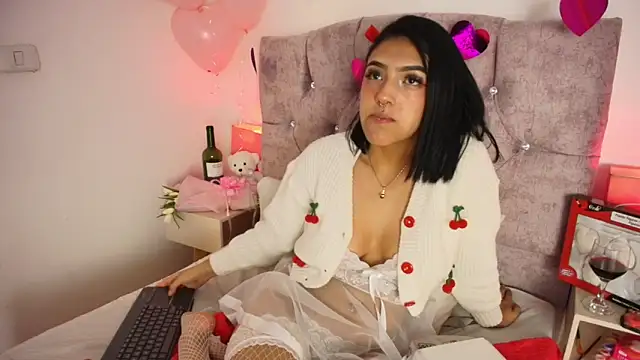 Dulce Bella  online show from 02.15.26