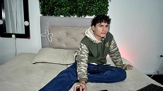Cute Ethan online show from 09.09.25