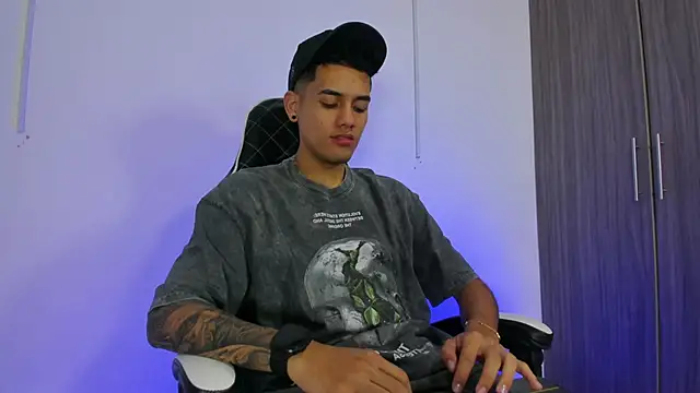 Snapshot of Nickyblazze_ chatting on 09.20.25 Nickyblazze  online show from 09.20.25