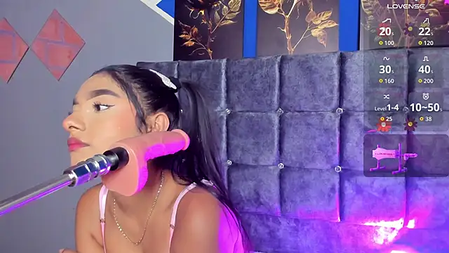 lau-hot online show from 09.12.25