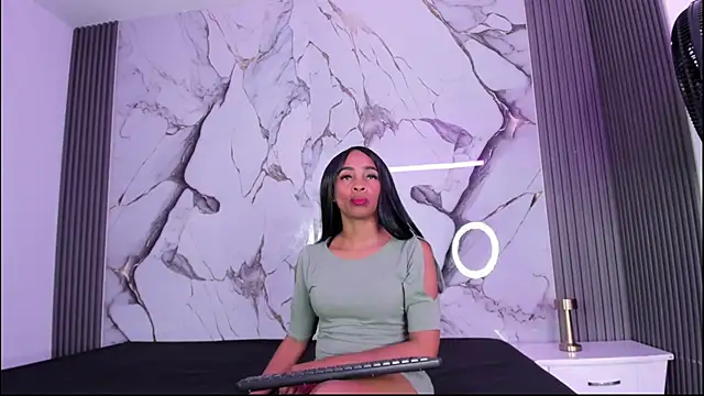 Hillarytonsonx online show from 09.10.25