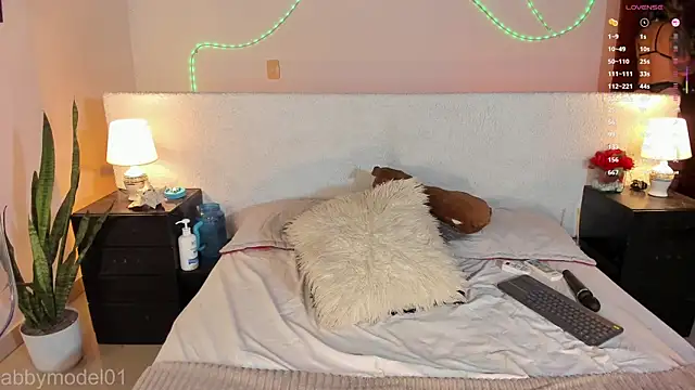 Snapshot of AbbyModel01 chatting on 10.03.25 AbbyModel01 online show from 10.03.25