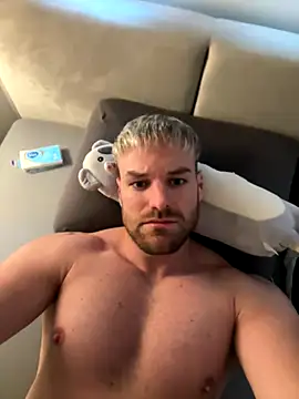 Snapshot of TheKevinboy chatting on 10.06.25 TheKevinboy online show from 10.06.25