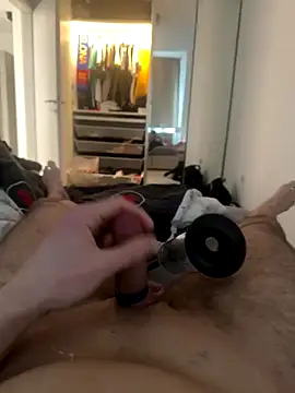 Snapshot of TheKevinboy chatting on 11.02.25 TheKevinboy online show from 11.02.25