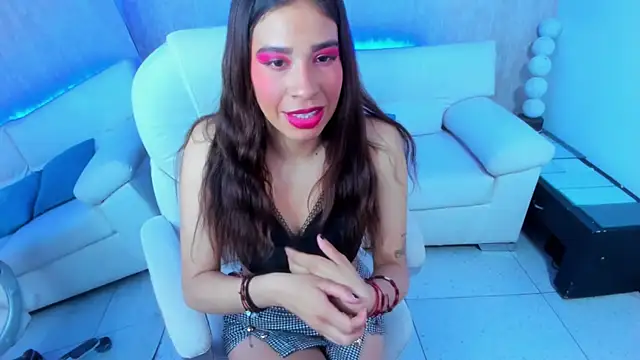 Eva hells  online show from 09.12.25