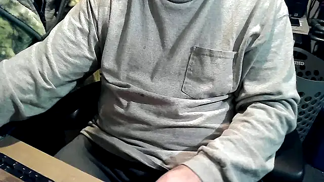 Snapshot of georgew62 chatting on 10.12.25 georgew62 online show from 10.12.25