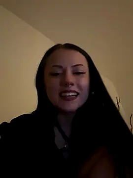 Snapshot of SamiraSchulz chatting on 09.12.25 SamiraSchulz online show from 09.12.25
