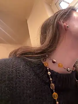 SophiiaStarr online show from 03.04.26