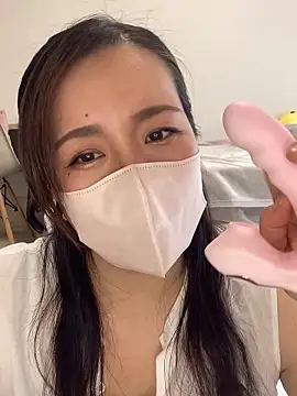 NATSUMI00 online show from 09.28.25