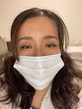 NATSUMI00 online show from 10.16.25