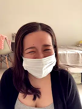 NATSUMI00 online show from 10.28.25