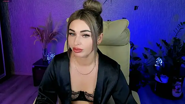 Snapshot of NikkiiStill chatting on 06.29.26 NikkiiStill online show from 06.29.26