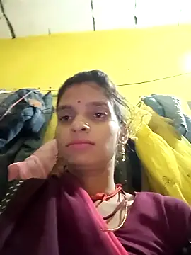 Snapshot of Punam_jindal chatting on 10.18.25 Punam jindal online show from 10.18.25