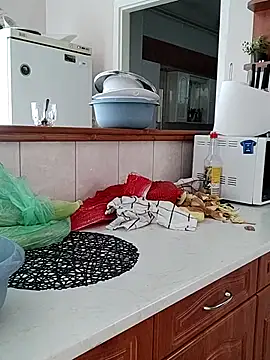 Snapshot of MiriandZacki chatting on 10.19.25 MiriandZacki online show from 10.19.25